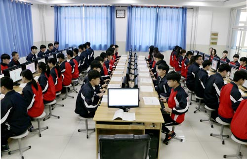 河北商貿(mào)學(xué)校2016年3+2招生專業(yè)解析 計(jì)算機(jī)專業(yè)及更多選擇